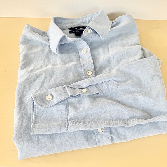 Lands End | Women’s Chambray Shirt - Picture 4 of 4